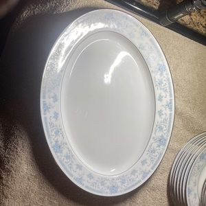 Legendary by noritake serving platter